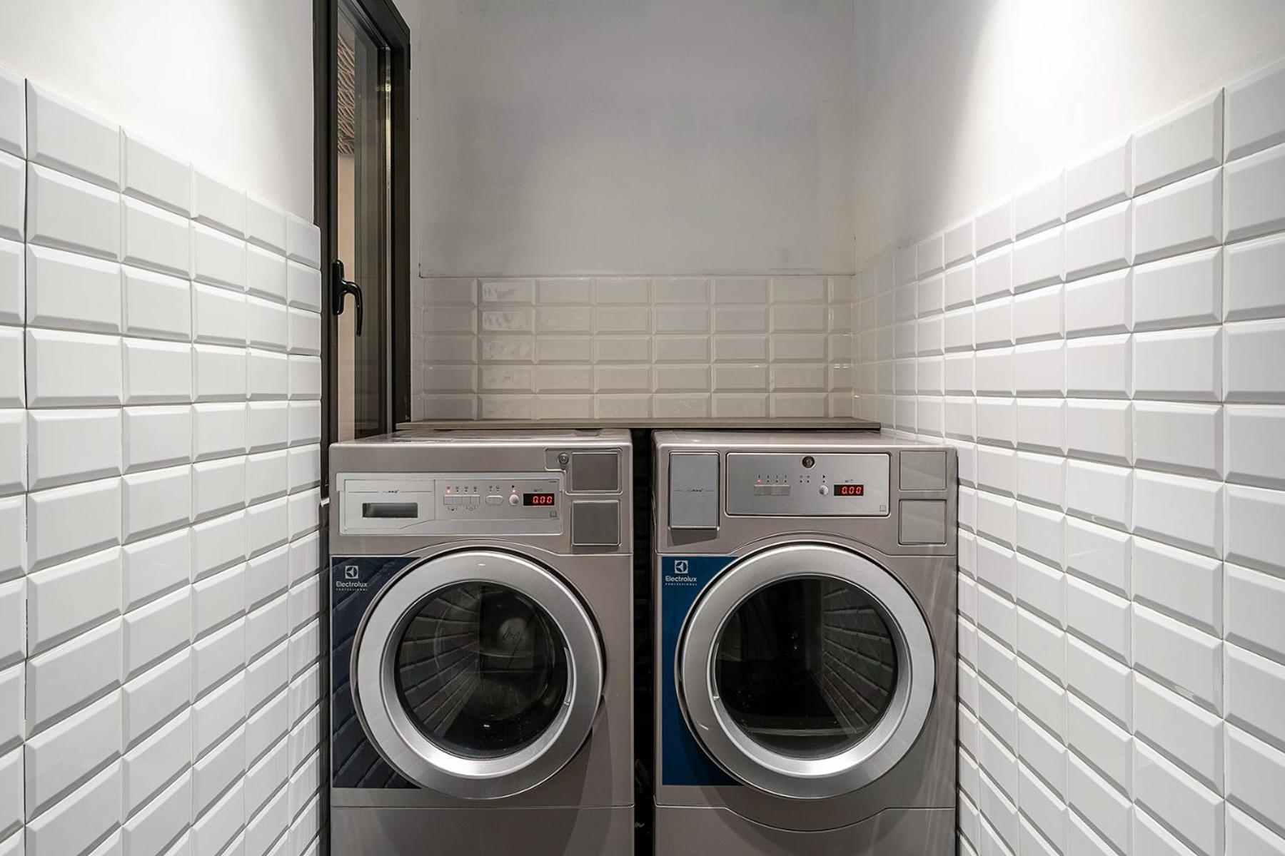 Enjoybcn Colon Apartments Barcelona Luaran gambar