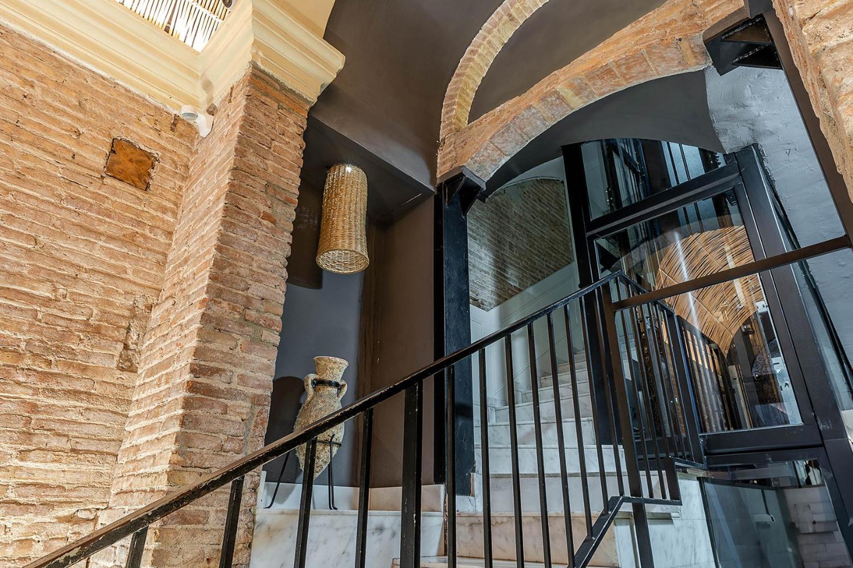Enjoybcn Colon Apartments Barcelona Luaran gambar