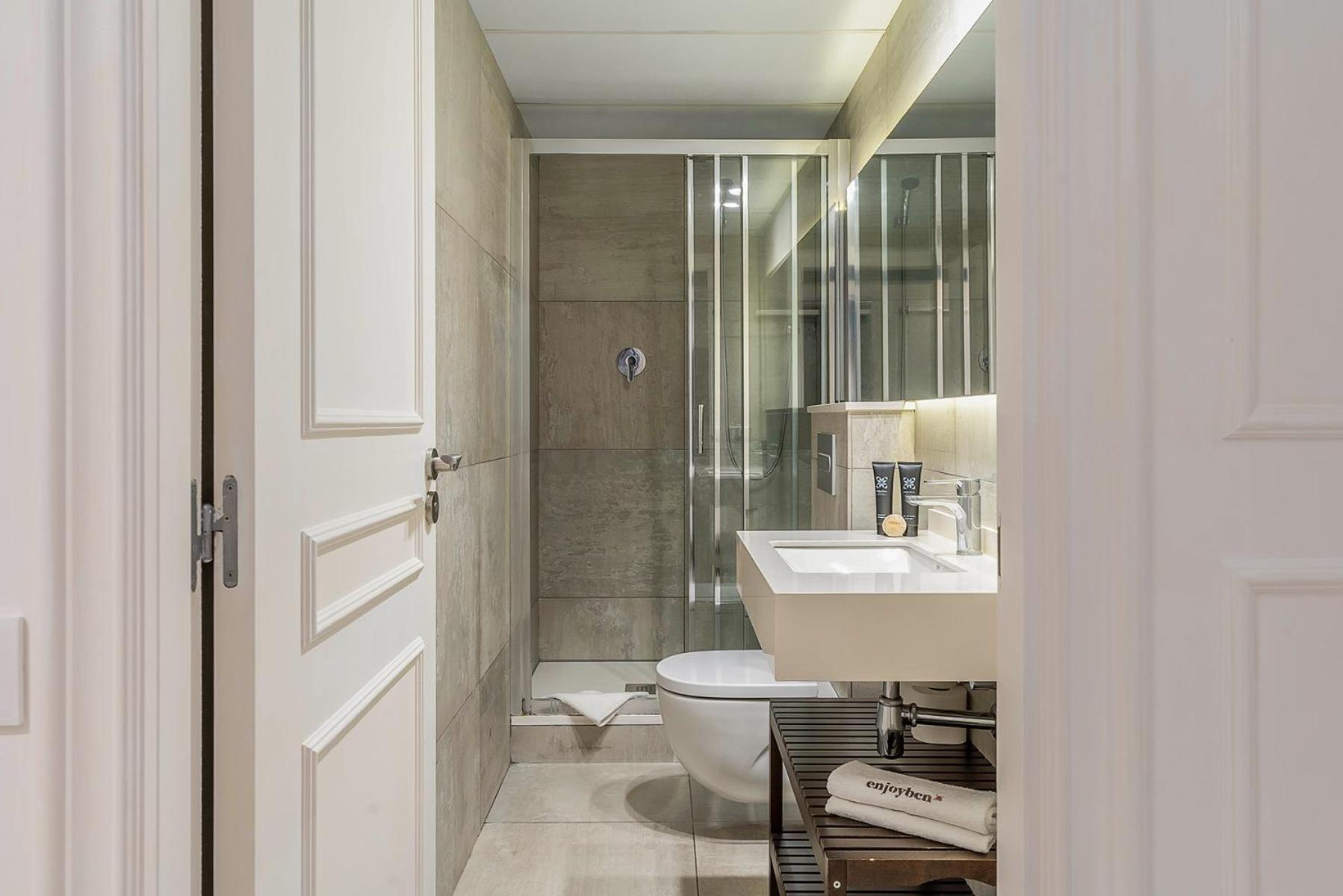 Enjoybcn Colon Apartments Barcelona Luaran gambar