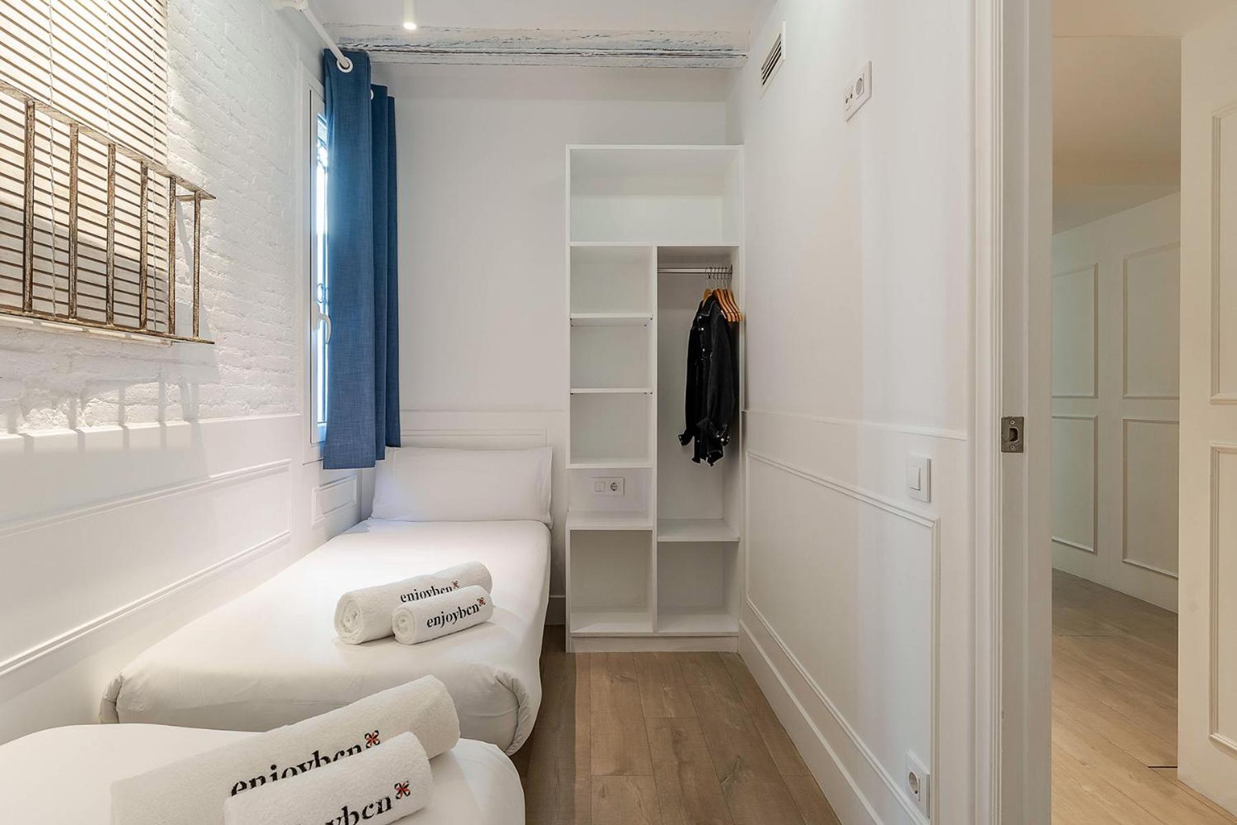 Enjoybcn Colon Apartments Barcelona Luaran gambar
