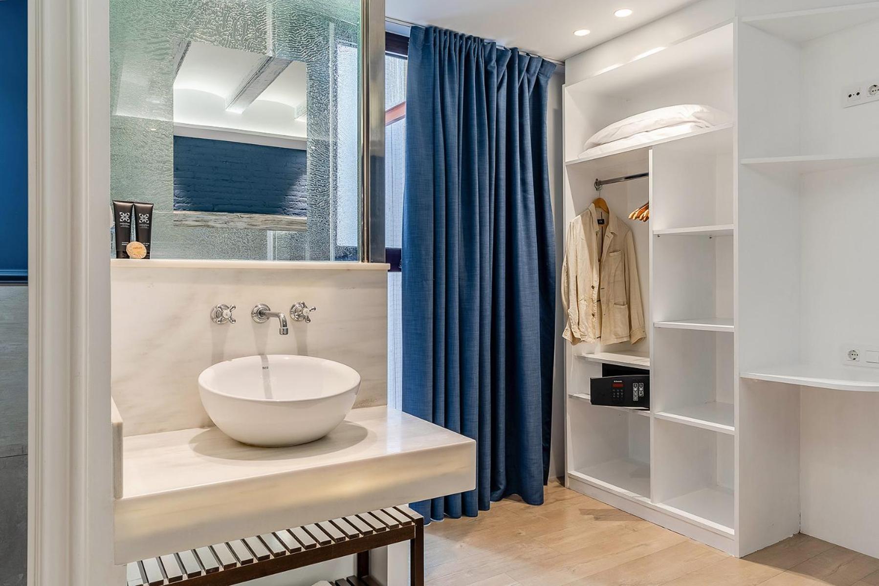 Enjoybcn Colon Apartments Barcelona Luaran gambar