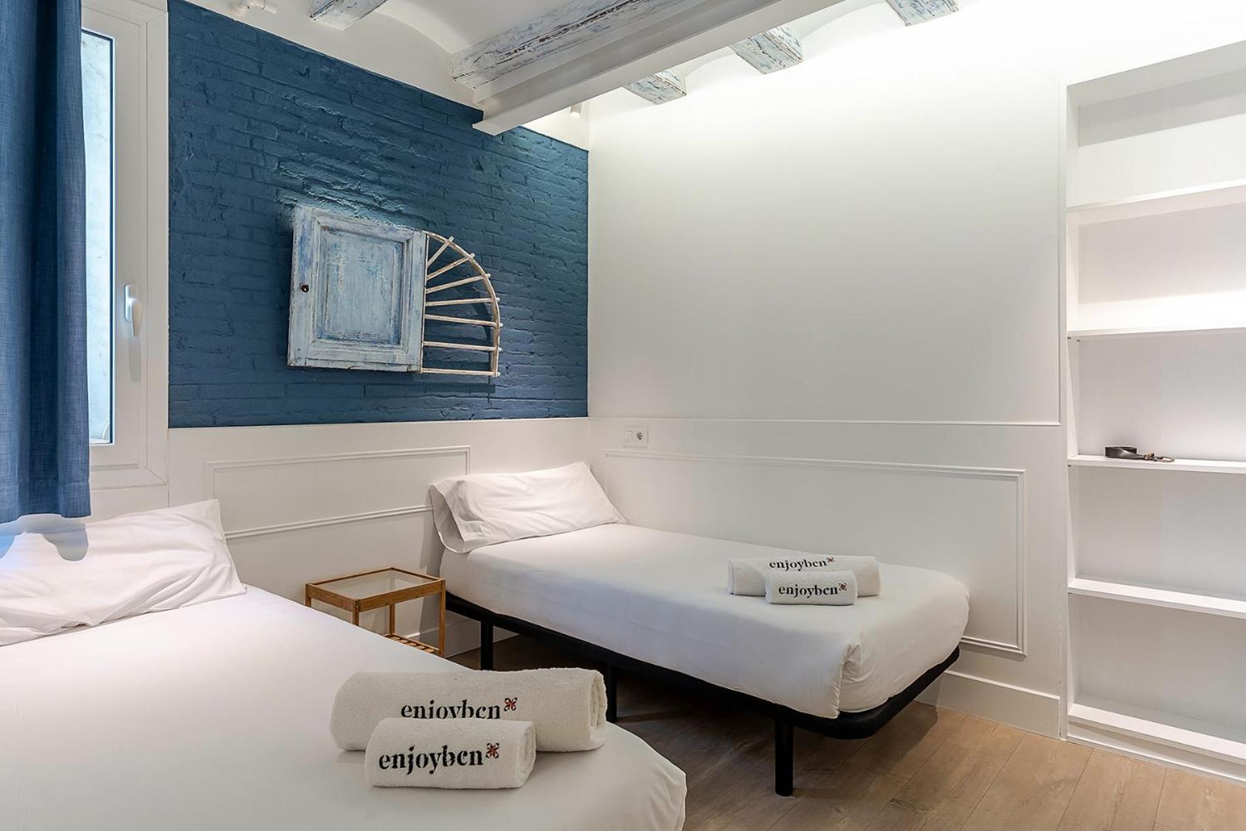 Enjoybcn Colon Apartments Barcelona Luaran gambar