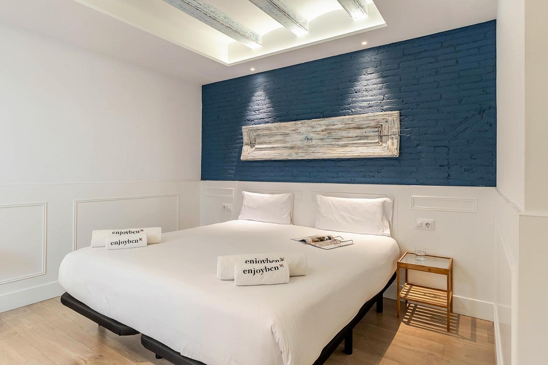 Enjoybcn Colon Apartments Barcelona Luaran gambar