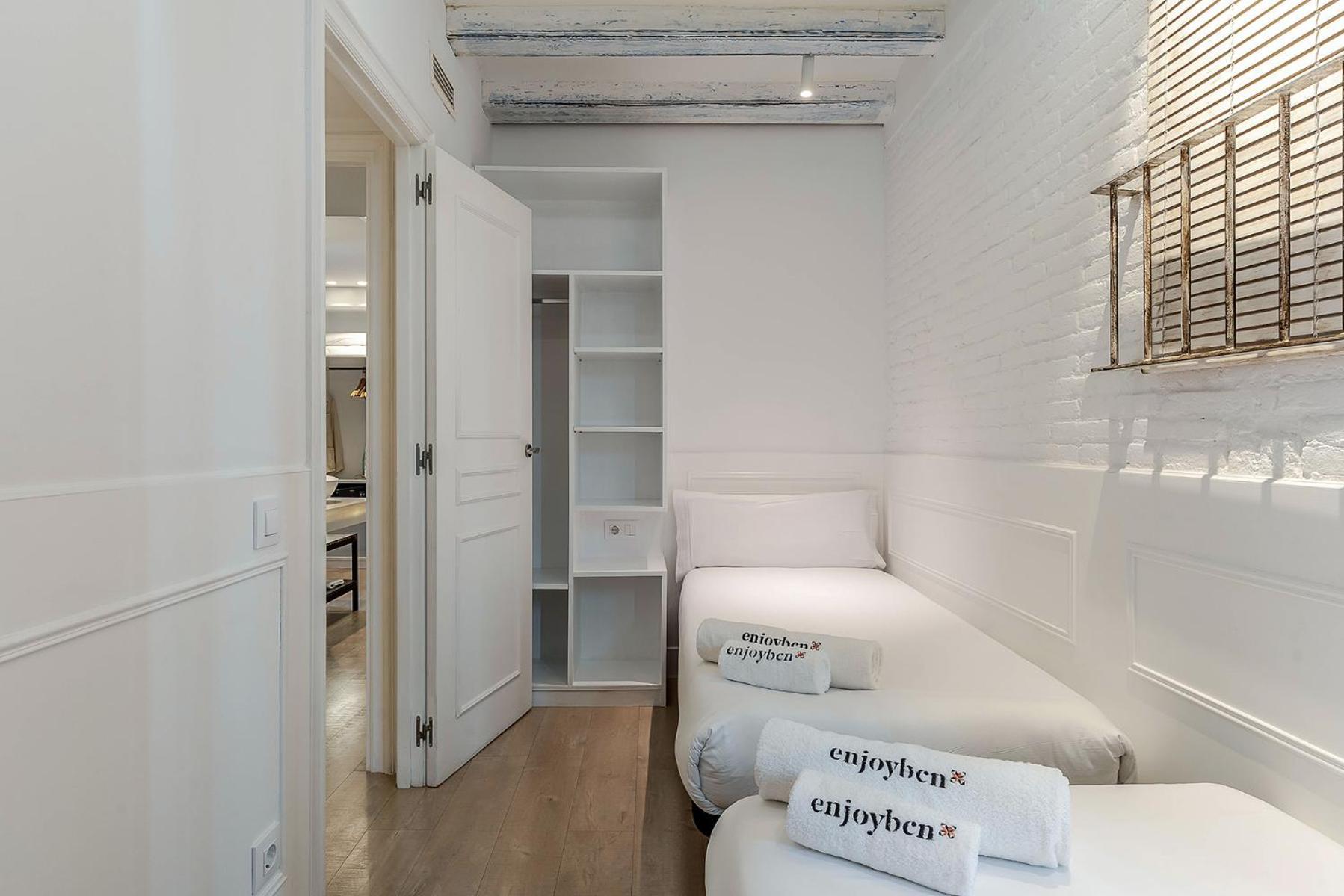 Enjoybcn Colon Apartments Barcelona Luaran gambar